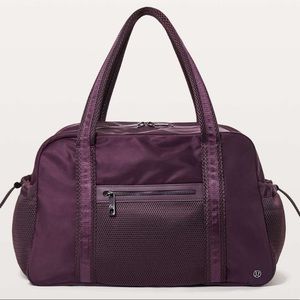 Lululemon Everywhere Duffel